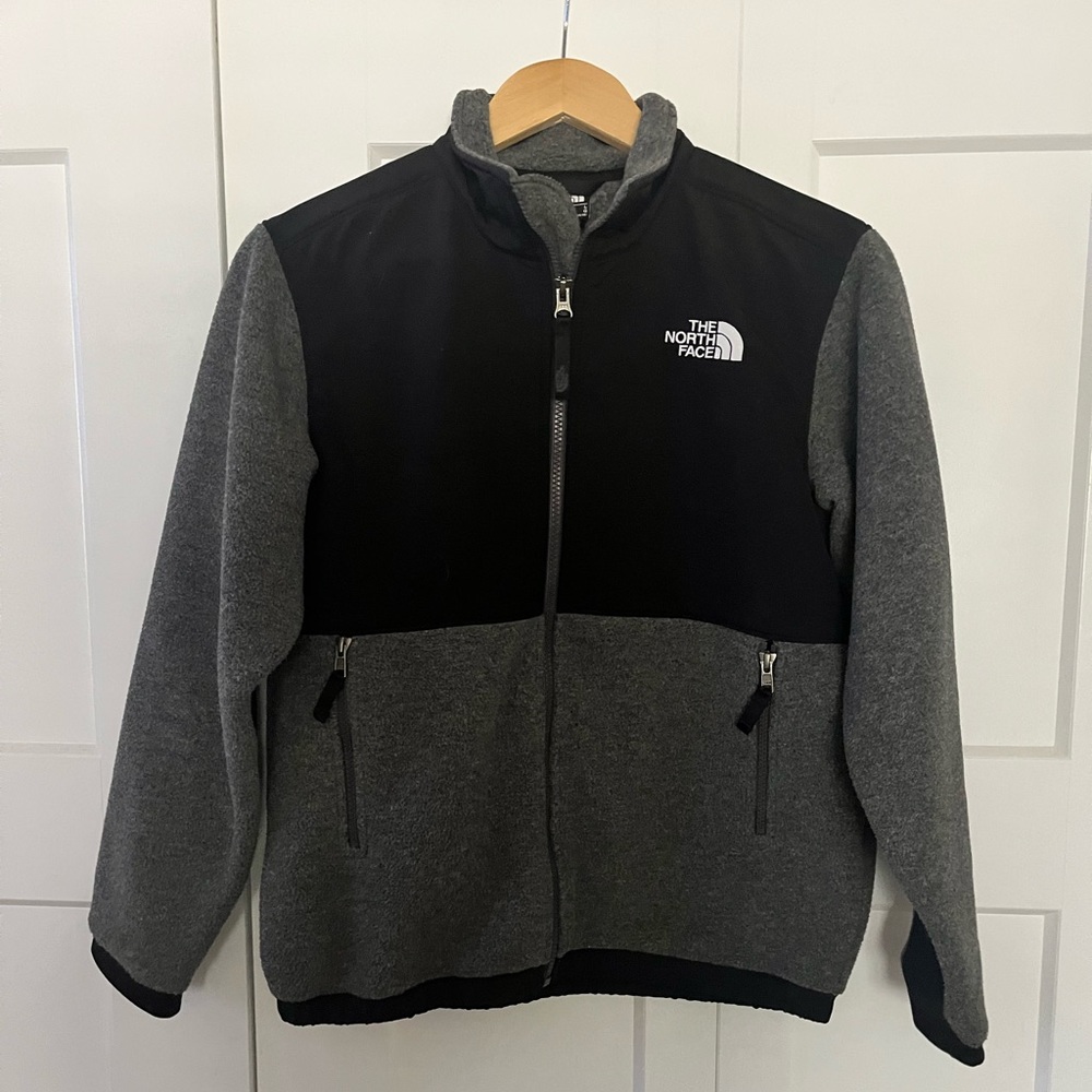 Boys NorthFace Denali Jacket size large. EUC